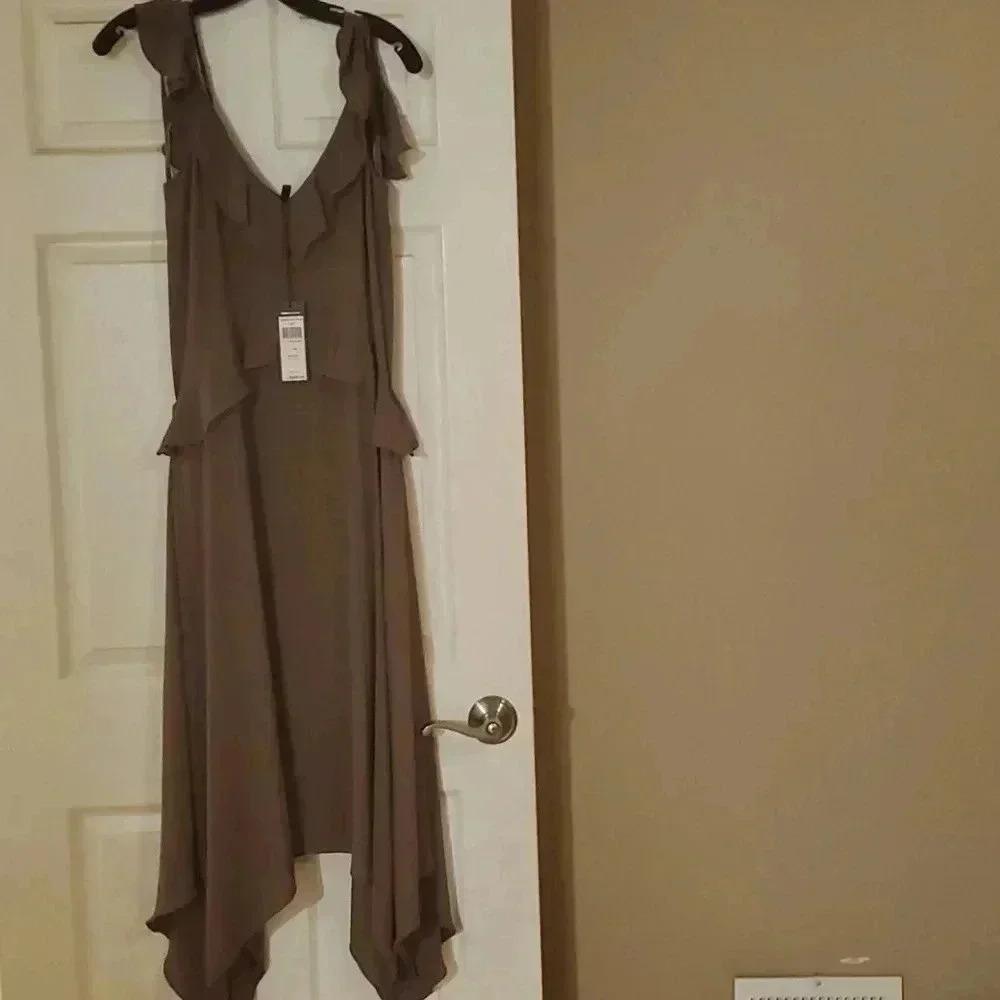 BCBG MAXAZRIA DRESS SIZE XS - Picture 2 of 5